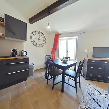 41 3, Rue Trivalle A